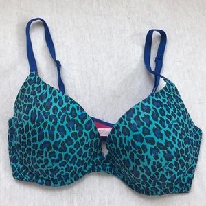 Pink Victoria’s Secret wear everywhere push-up bra